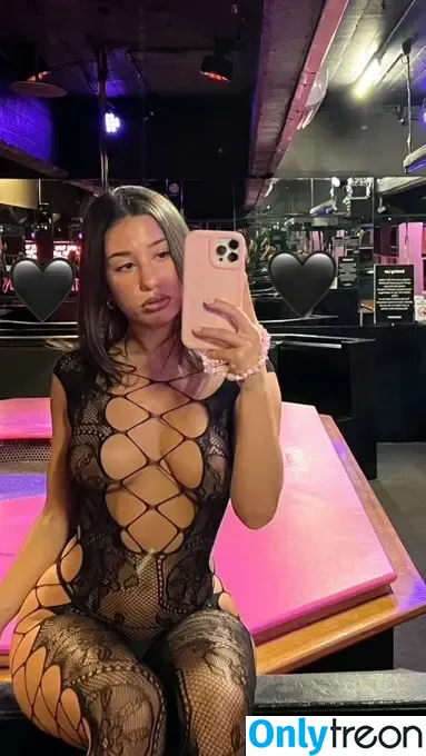 lillivybby nude photo #0004 (lilbibby_)