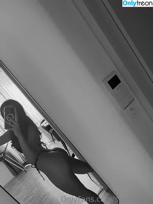 lilloi / lilloi_ nude photo #0019