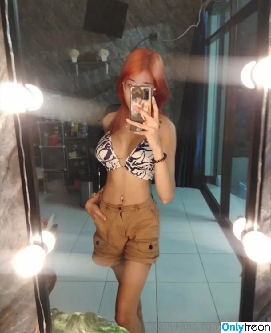 lilly_chen nude photo #0004 (lizardbelly)
