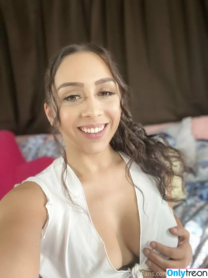 Lilly Hall nude photo #0067 (XxRealLillyhall / lilly.hall / reallillyhallxx)