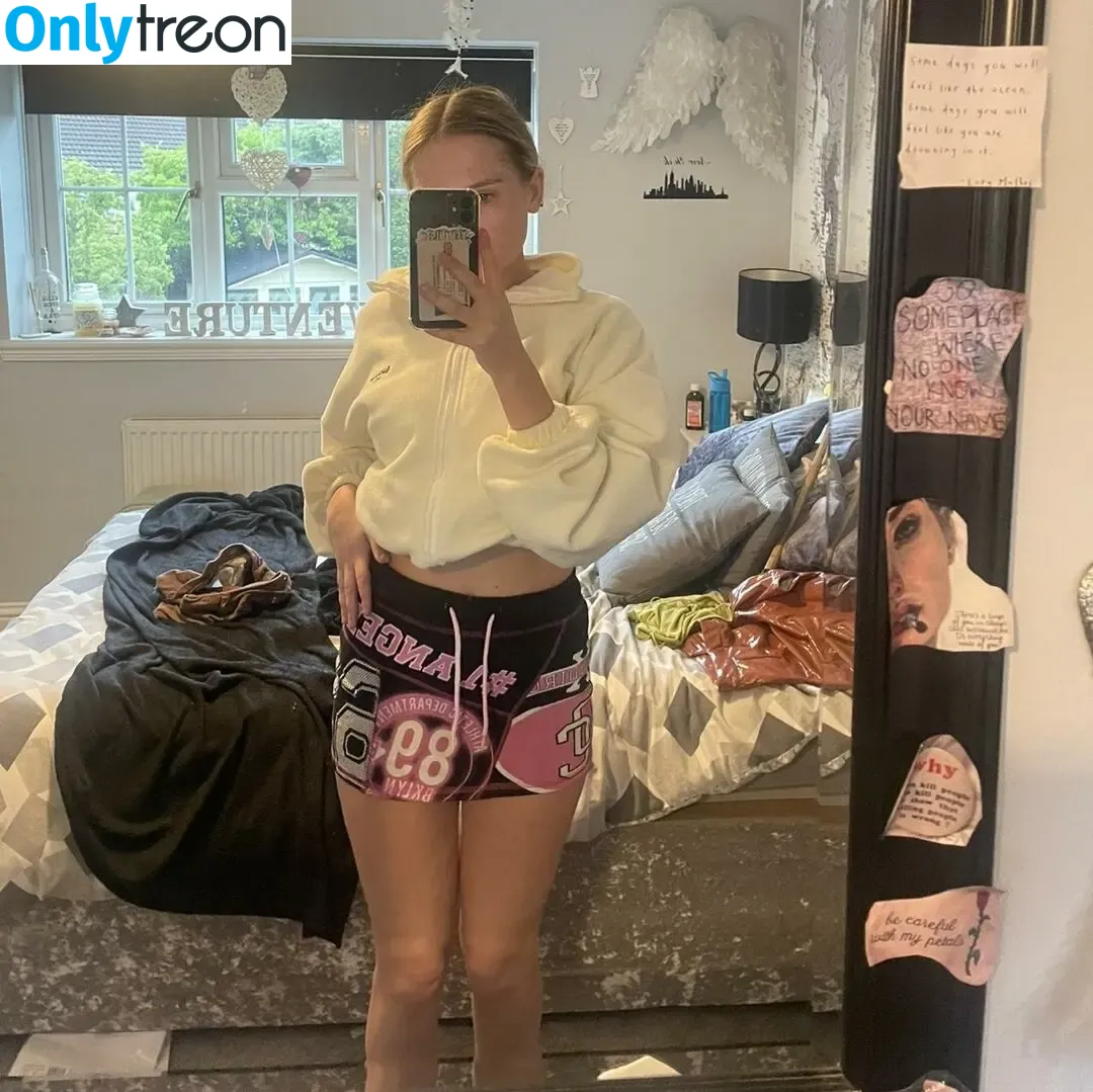 Lilly N nude photo #0046 (Cute 32E Try-Ons [Non-Nude] / lilly / lillyentertainment)