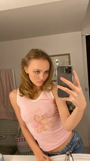 Lilly Rose Depp / lilrose_ / lilyrose_depp nude photo #0079