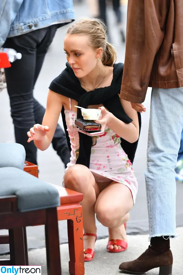 Lilly Rose Depp nude photo #0040 (lilrose_ / lilyrose_depp)