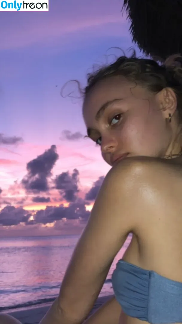 Lilly Rose Depp nude photo #0077 (lilrose_ / lilyrose_depp)