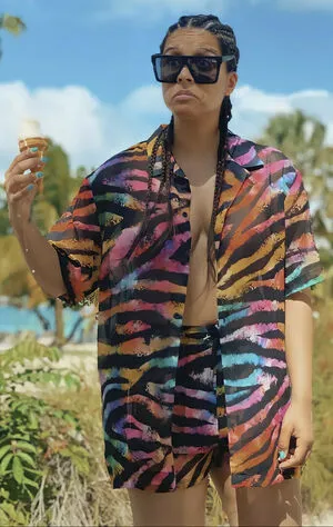 Lilly Singh / lilly фото голая #0011