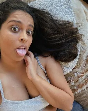 Lilly Singh / lilly фото голая #0013