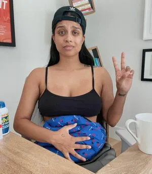 Lilly Singh / lilly nude photo #0198