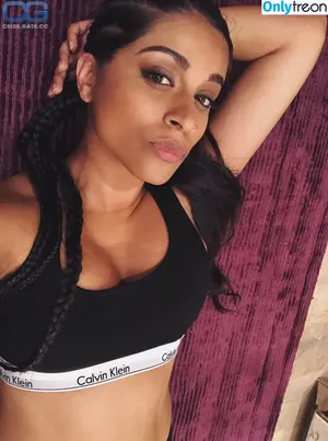Lilly Singh / lilly фото голая #0314