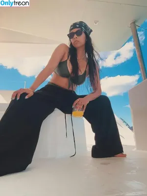 Lilly Singh / lilly nude photo #0327