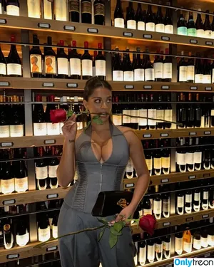 Lilly Singh / lilly nude photo #0332
