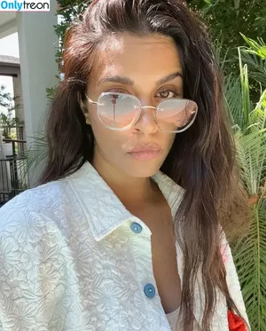 Lilly Singh / lilly nude photo #0342