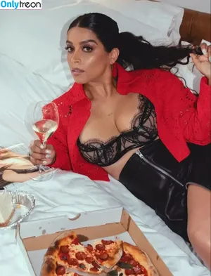 Lilly Singh / lilly nude photo #0353