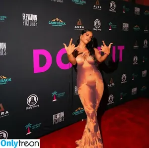 Lilly Singh / lilly nude photo #0365