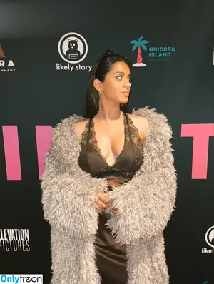 Lilly Singh / lilly nude photo #0376