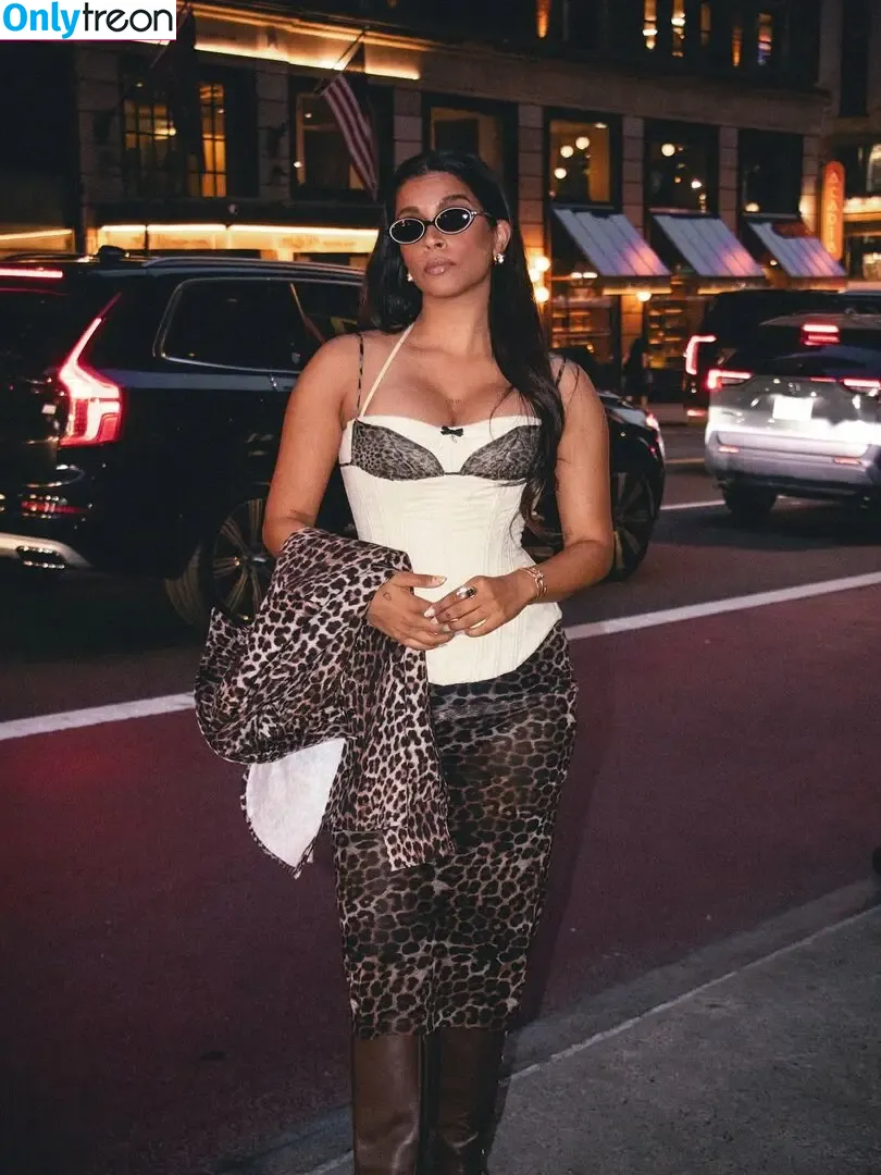 Lilly Singh nude photo #0351 (lilly)