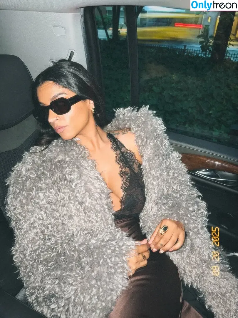 Lilly Singh nude photo #0372 (lilly)