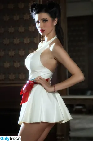 Lillyroma1982 / Lilly Roma / lillyroma32 nude photo #1978