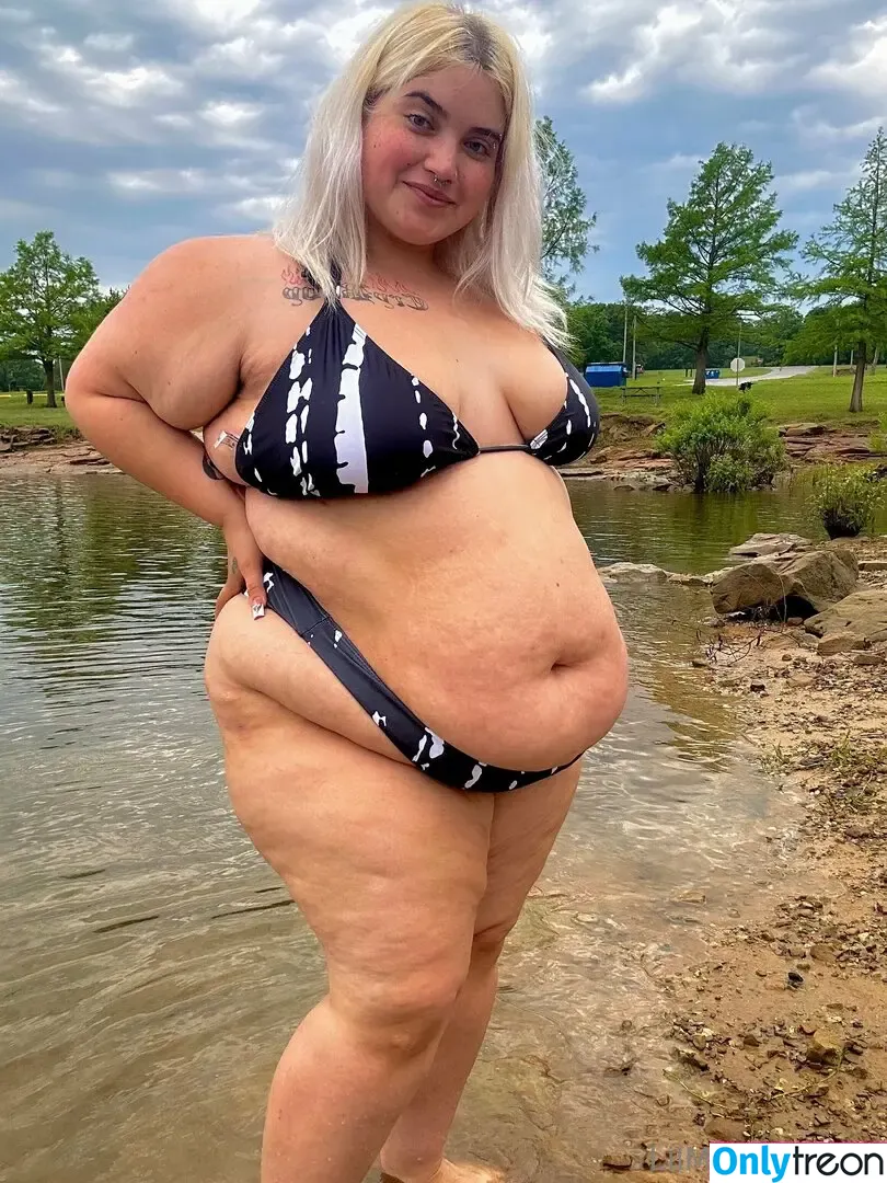lilmamakay12 nude photo #0157 (lilmamakay12)
