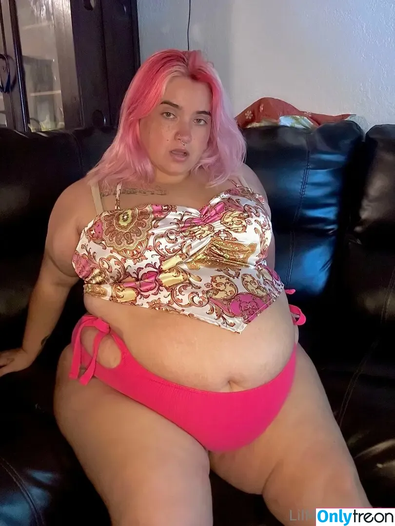 lilmamakay12 nude photo #0162 (lilmamakay12)