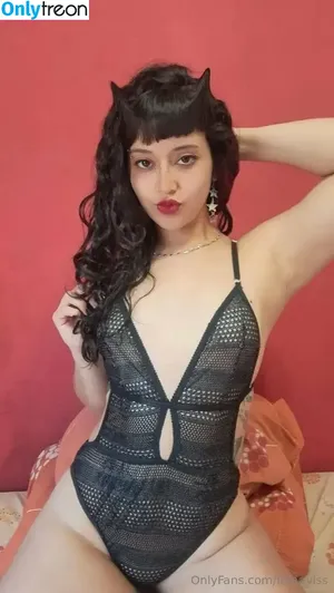 lilmavissx / lilmissvyxsin nude photo #0053