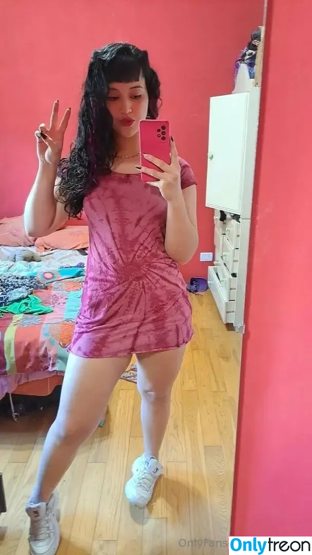 lilmavissx nude photo #0017 (lilmissvyxsin)