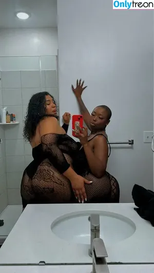 Lilmisskinkyxx / THICC nude photo #0010