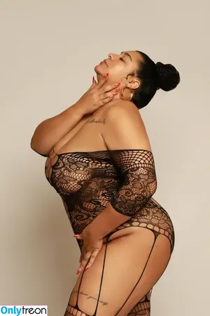 Lilmisskinkyxx / THICC nude photo #0024