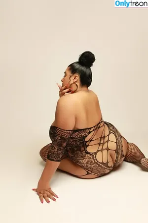Lilmisskinkyxx / THICC nude photo #0025