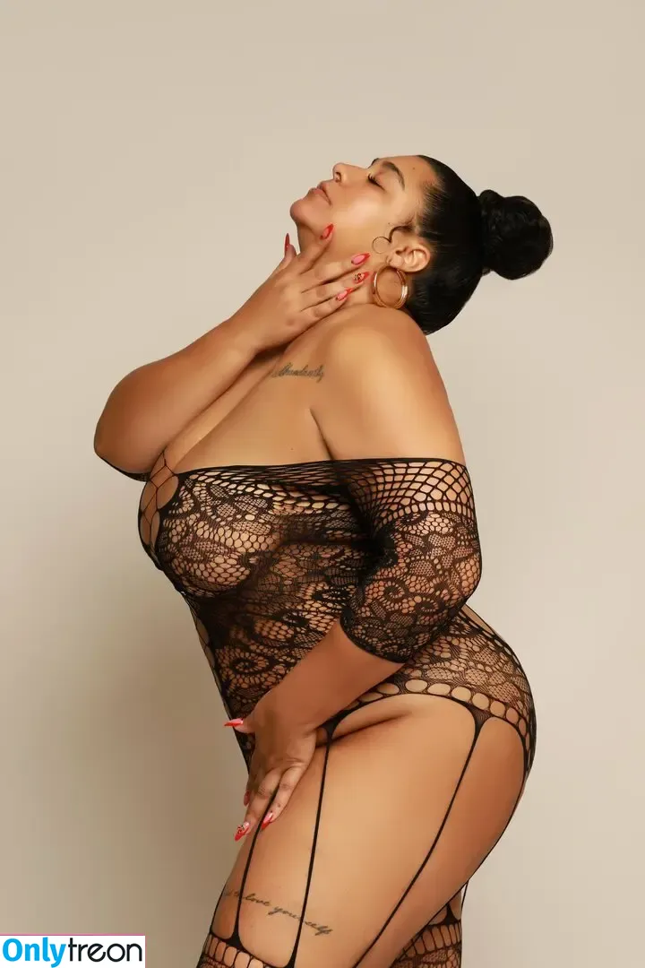 Lilmisskinkyxx nude photo #0024 (THICC)
