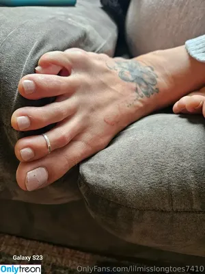 lilmisslongtoes7410 / iamblessed_t5 nude photo #0048