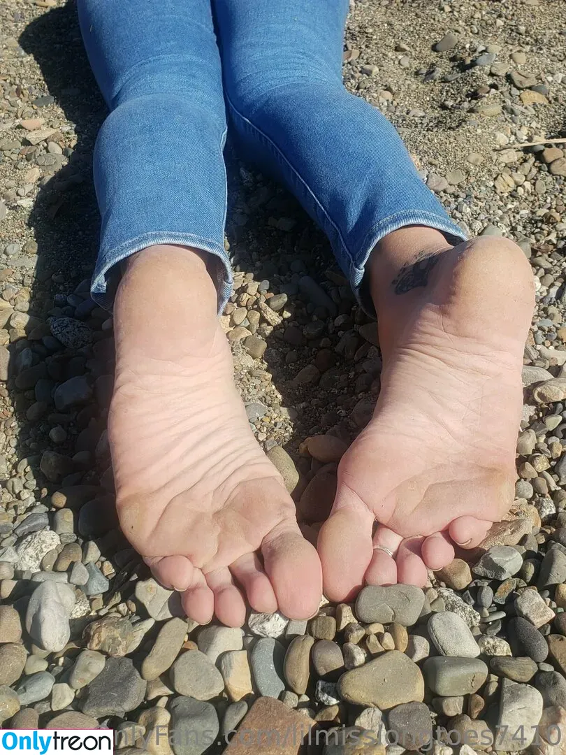 lilmisslongtoes7410 nude photo #0040 (iamblessed_t5)