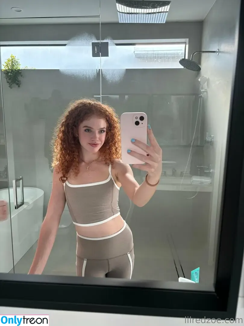 Lilredzoe nude photo #0056 (Lilredzoe)