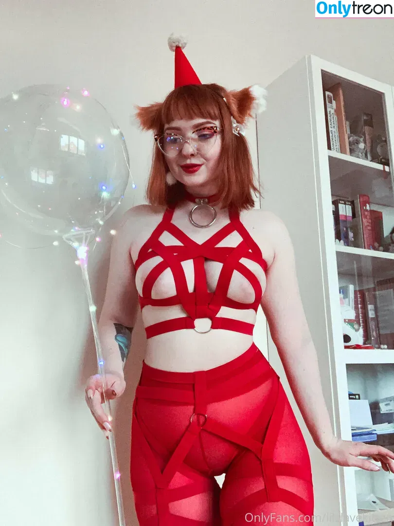 Lilslvkitten nude photo #0203 (lilvkitten)