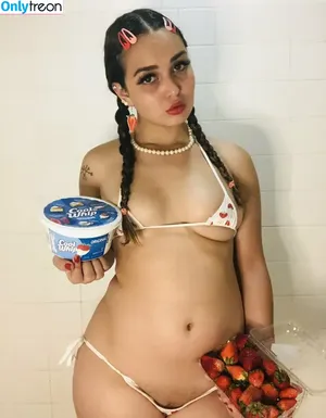 Lilsweetheartbreaker / Bubble Butt Venus / lilsweetheartbrkr nude photo #0044