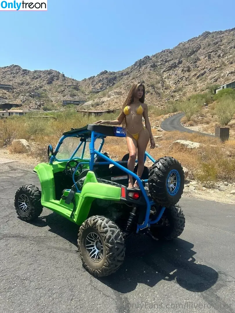 Lilveronicar голая photo #1013 (Veronica Rodriguez / vrodlive)