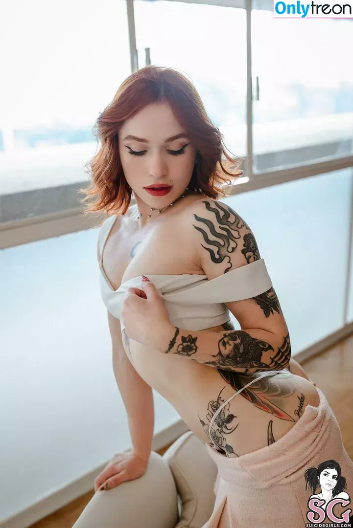 Lilvickysg nude photo #0036 (Lilvickysg)