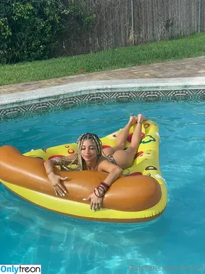 lilvrod / vrodlive nude photo #0004