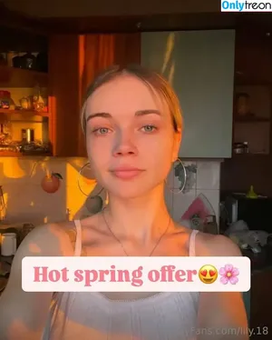 lily.18 / lilychlonin nude photo #0019
