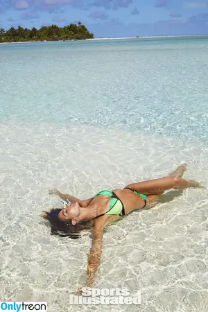 Lily Aldridge / lilyaldridge nude photo #0030