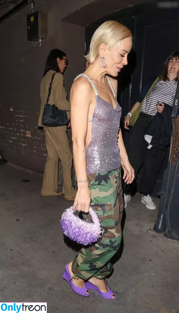 Lily Allen голая photo #0312 (lilyallen)