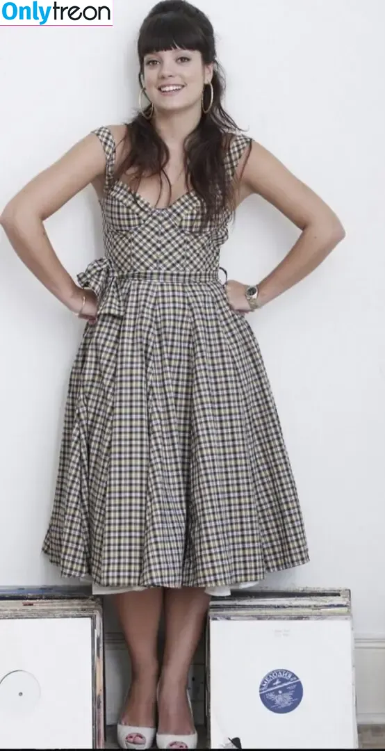 Lily Allen голая photo #0646 (lilyallen)