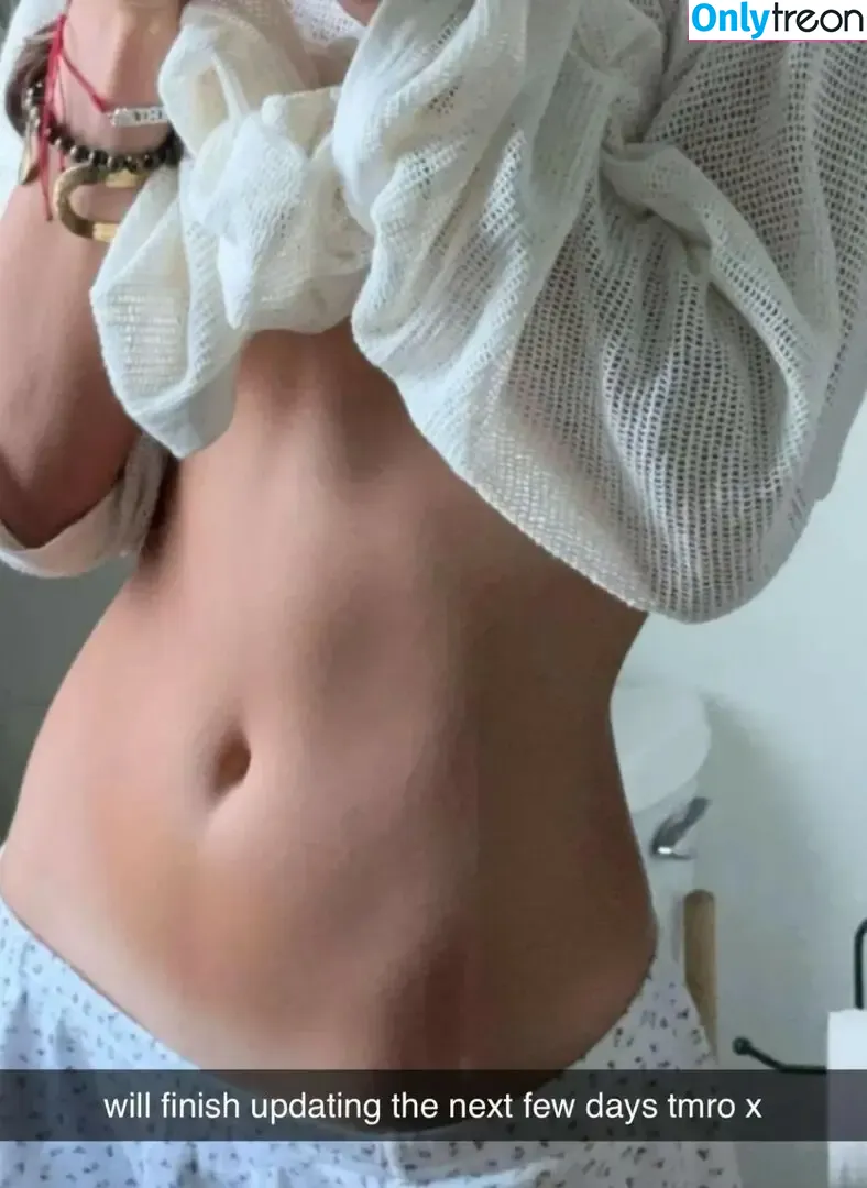 Lily Chee nude photo #1092 (lilychee)