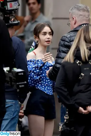 Lily Collins / lilyjcollins фото голая #0470