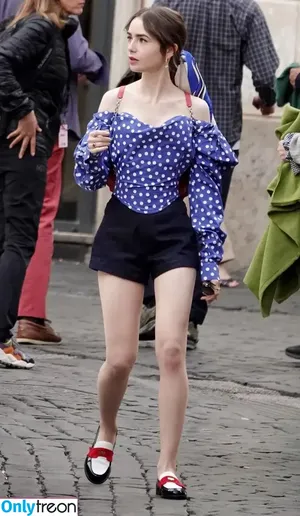Lily Collins / lilyjcollins фото голая #0567