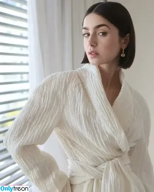 Lily Collins / lilyjcollins фото голая #0609