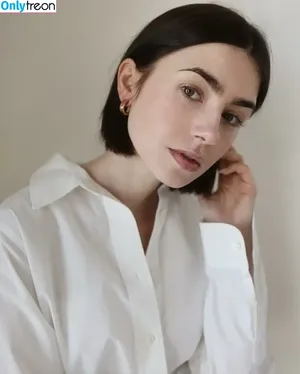 Lily Collins / lilyjcollins фото голая #0626