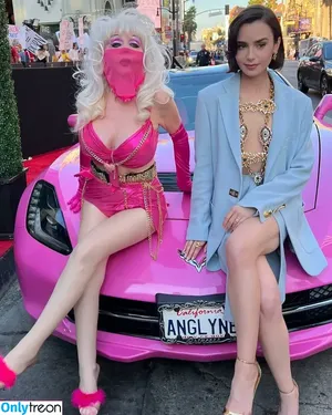Lily Collins / lilyjcollins фото голая #0645