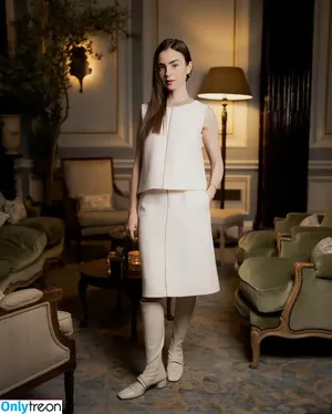 Lily Collins / lilyjcollins фото голая #0668