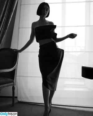 Lily Collins / lilyjcollins фото голая #0757