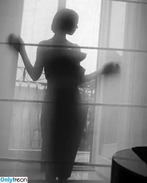 Lily Collins / lilyjcollins фото голая #0758